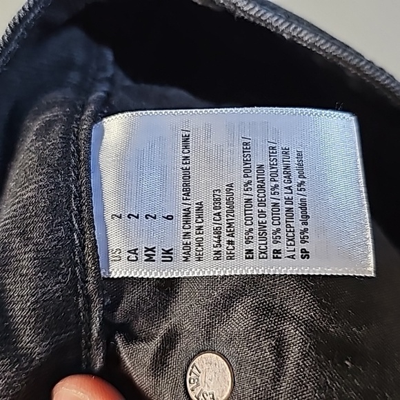 AMERICAN Eagle black size 2 button fly jean skirt - Picture 5 of 5